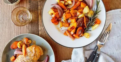 15 Recetas con Sobras: Convierte Comida de Ayer en Platos Nuevos (2026) 5 Plato casero hecho con sobras convertido en una comida nueva y económica